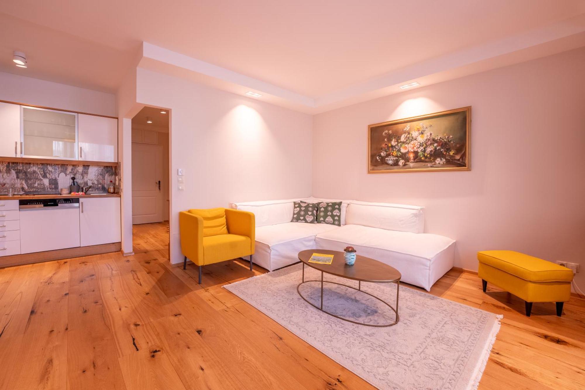 Wohnen Direkt Beim Meranplatz Apartment Bad Aussee Exterior photo